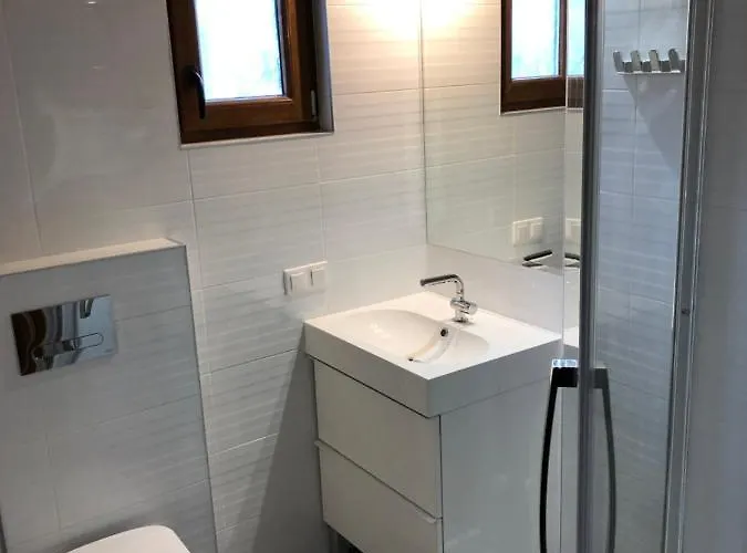 Nyaraló Morska Debina